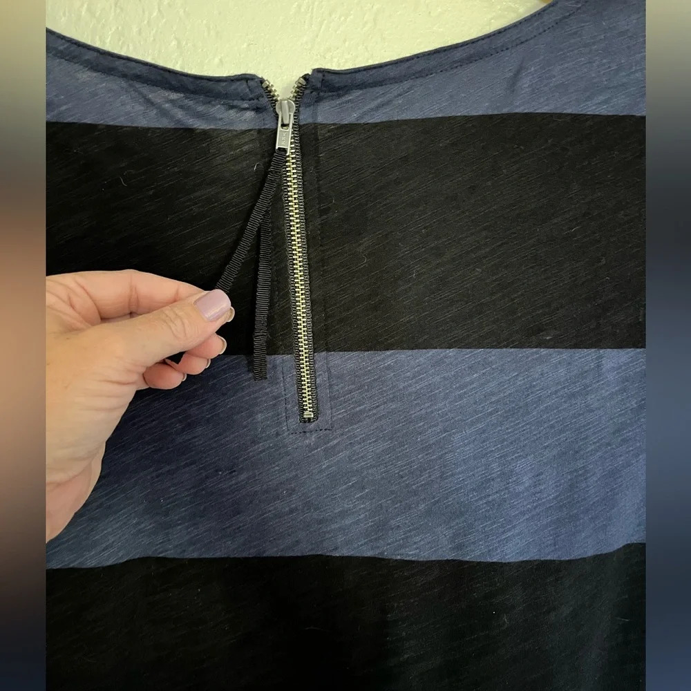 LOFT Blue and Black Lace Striped Tee Shirt size Large - Picture 5 of 7
